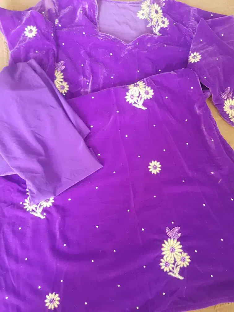 لباس هندی|لباس|کرمان, |دیوار