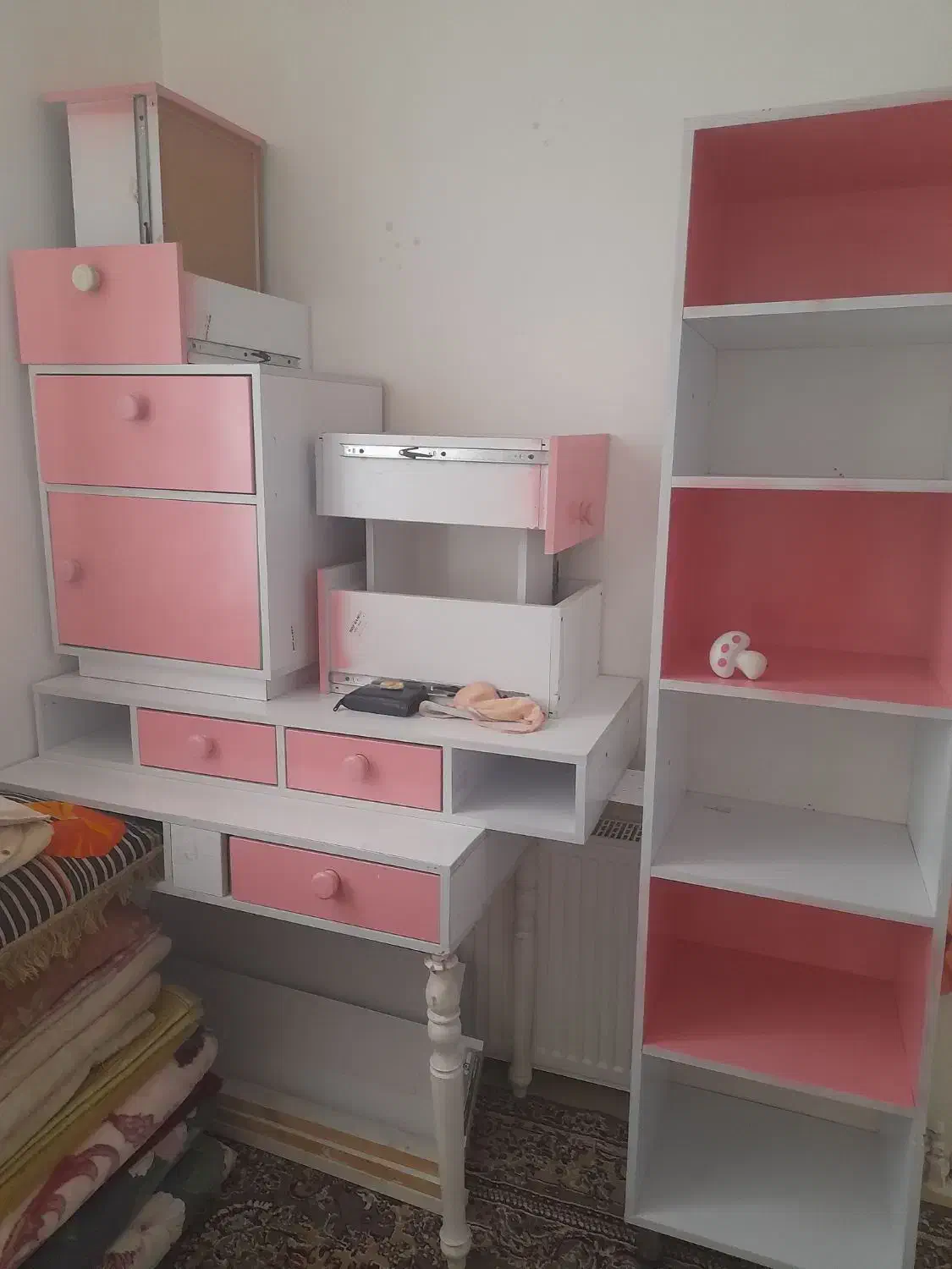 تخت وکمد|تخت و سرویس خواب|گلبهار, شهر جدید گلبهار|دیوار