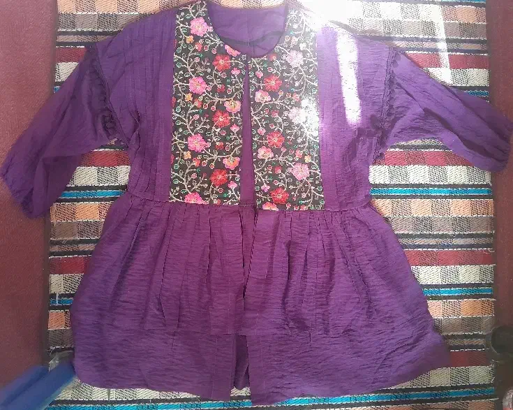 مانتو|لباس|فسا, |دیوار