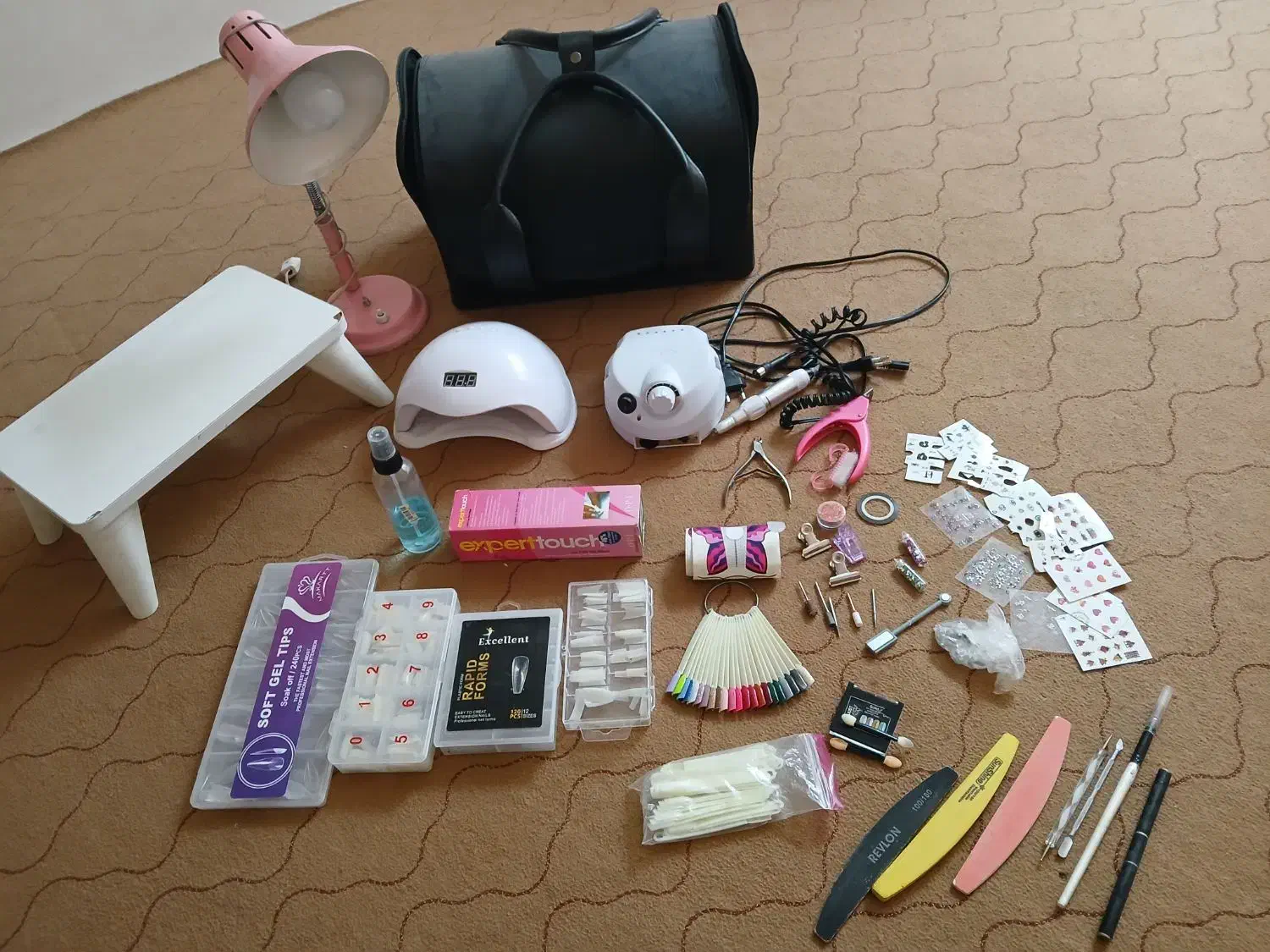 وسایل کاشت ناخن|آرایشگاه و سالن‌های زیبایی|چناران, |دیوار