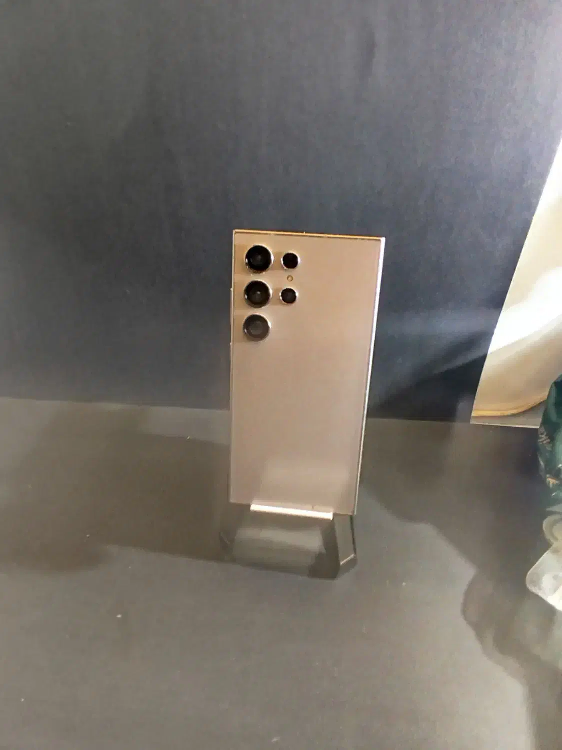 اس ۲۴ الترا|موبایل|مرند, |دیوار