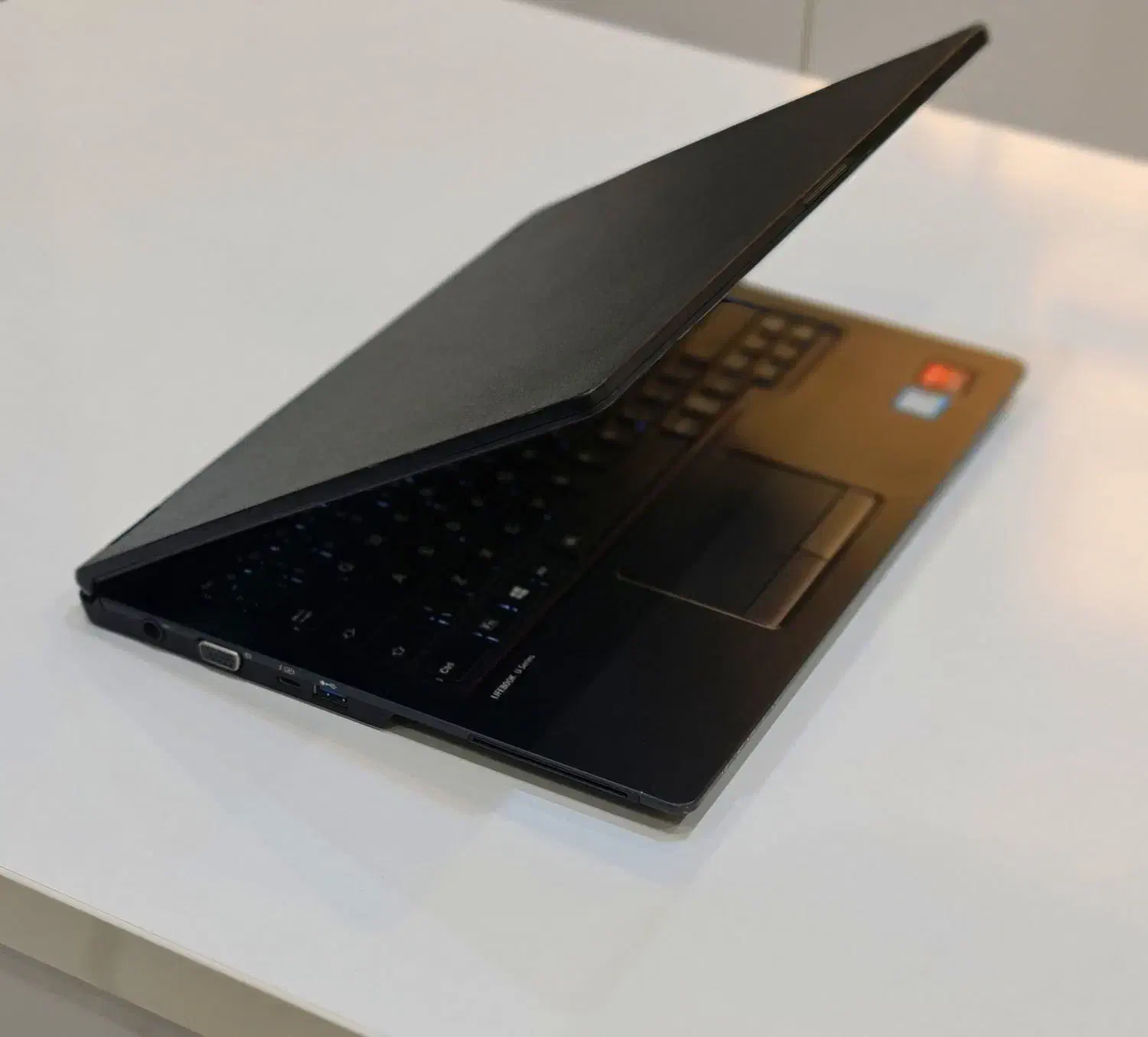 لپ تاپ حرفه ای Fujitsu ژاپن / i7 نسل 8 / 8 هسته ای|رایانه همراه|شیراز, عفیف‌آباد|دیوار