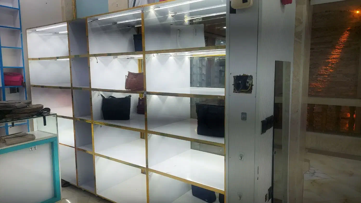 واگذاری مغازه|اجارهٔ مغازه و غرفه|ایرانشهر, |دیوار