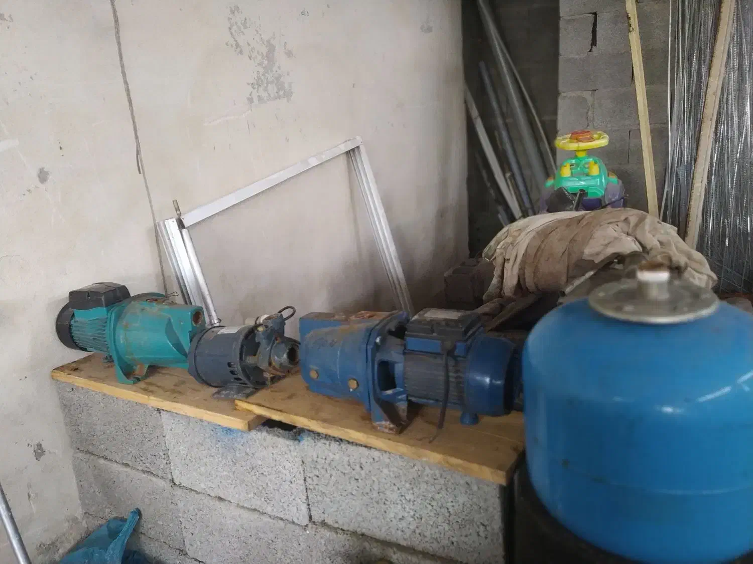 ۳عددپمپابسرویسشدهبهشرطکارهمراهنصبرایگان|مصالح و تجهیزات ساختمان|خشکبیجار, |دیوار