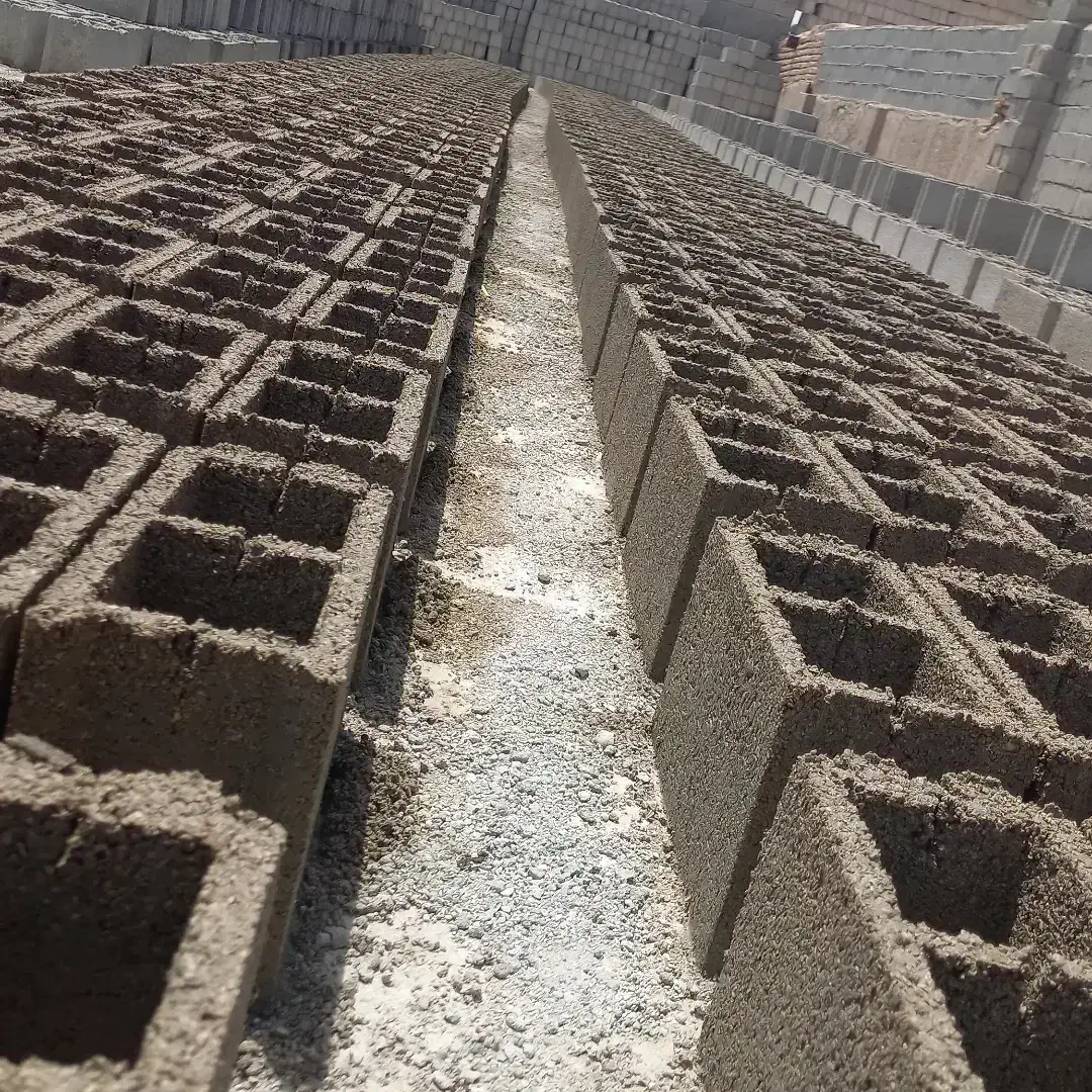 بلوک زنی برادران حیدری|مصالح و تجهیزات ساختمان|طبس, |دیوار