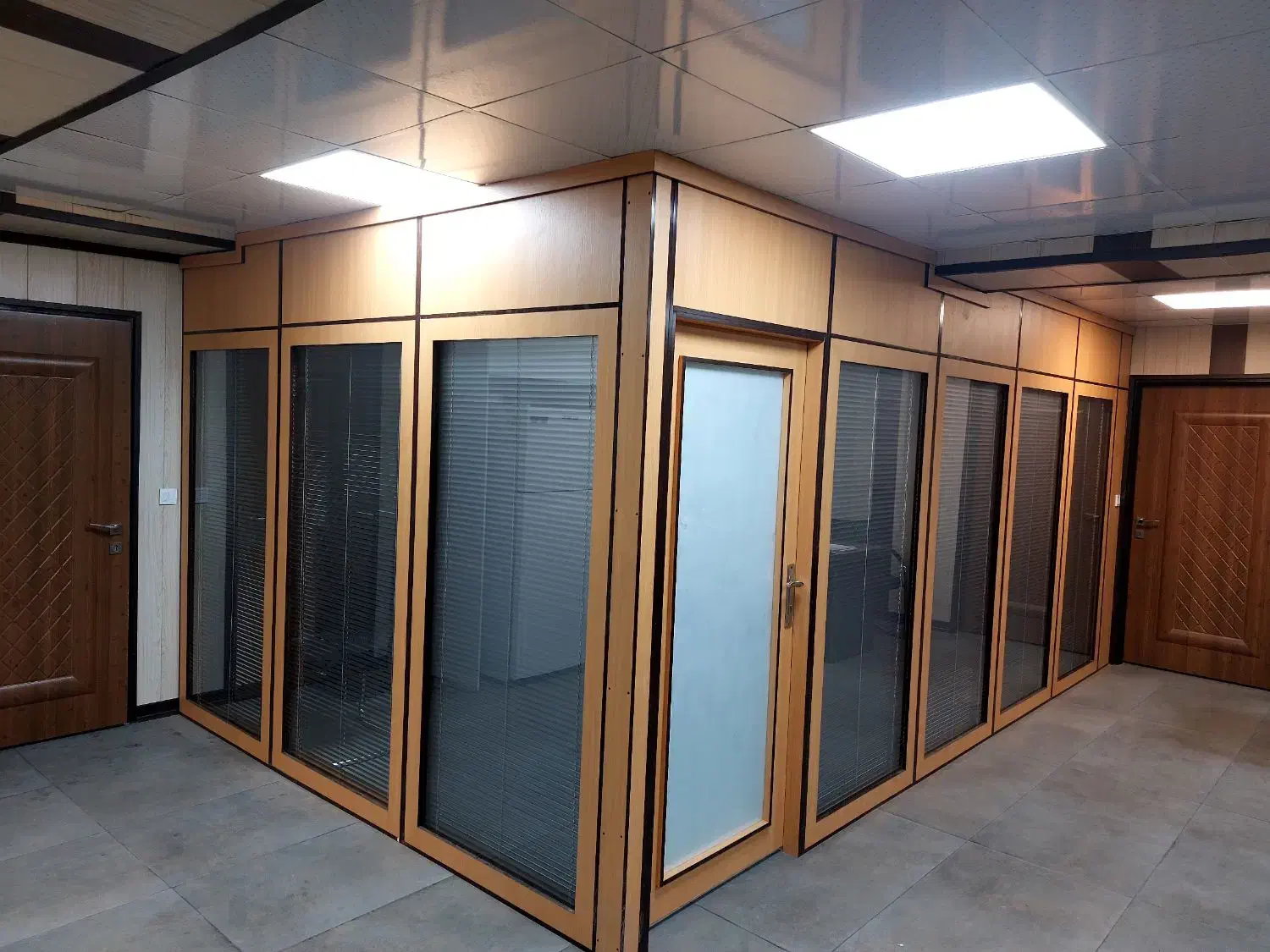 پارتیشن اداری در دفتر کار|دفتر کار|تهران, جوانمردان (اندیشه)|دیوار