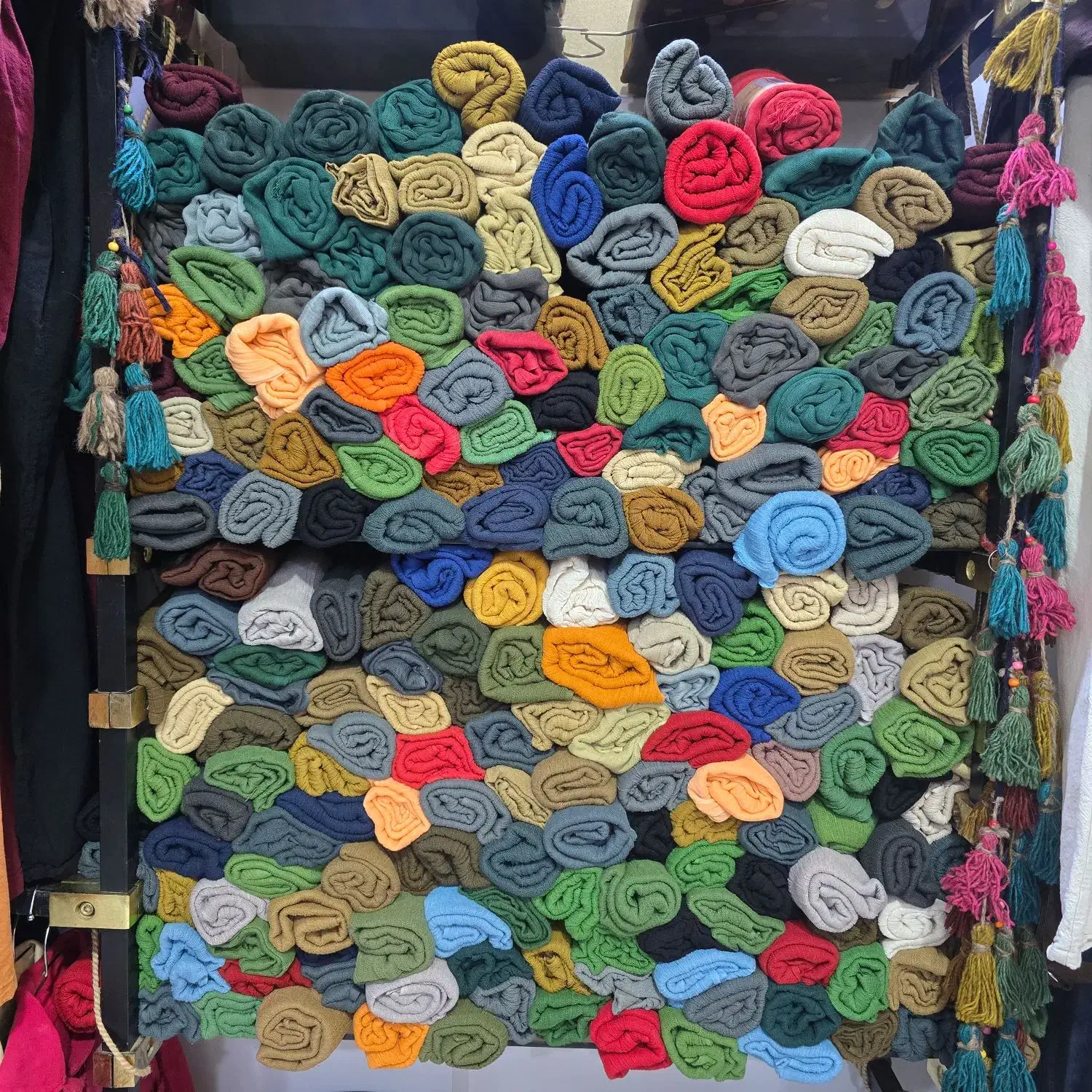 شال هنرمندی|لباس|جلفا, |دیوار