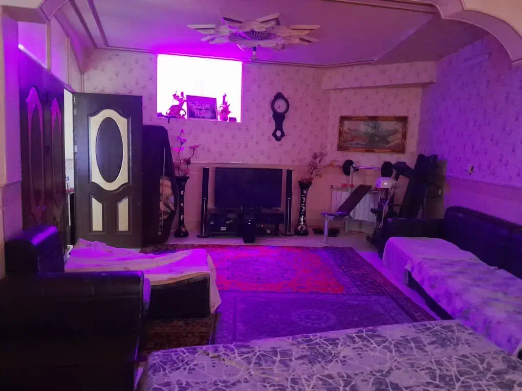 اجاره روزانه منزل دربست ۱۲۰متر|اجارهٔ کوتاه‌مدت آپارتمان و سوئیت|قم, هنرستان|دیوار