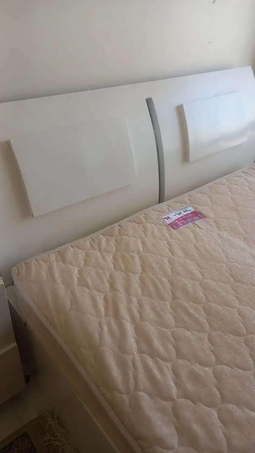 تختخواب دونفره و خوشخواب(بدون کفی)|تخت و سرویس خواب|اراک, |دیوار