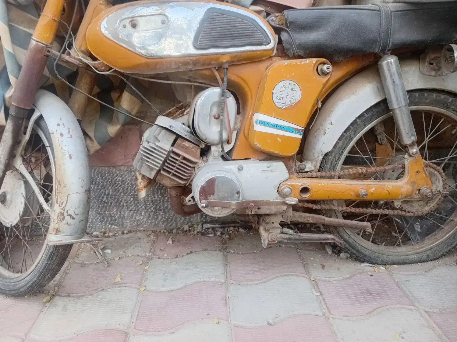 موتور یاماها۱۰۰ اصل ژاپن ز رد|موتورسیکلت|گلبهار, شهر جدید گلبهار|دیوار