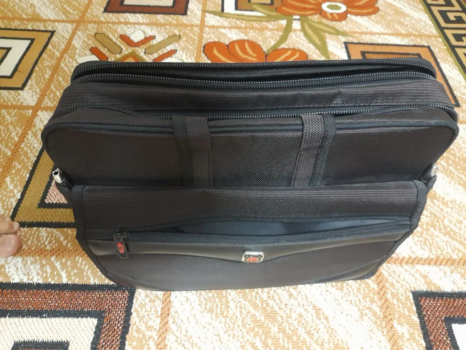 کیف|کیف، کفش، کمربند|مشهد, فرهنگ|دیوار