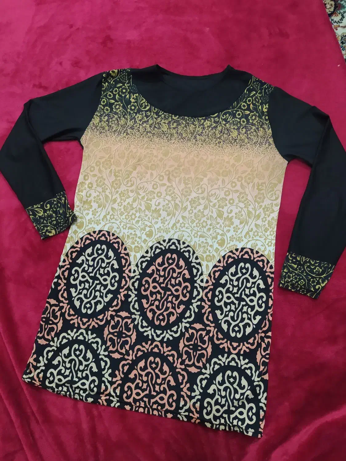 لباس و شومیز|لباس|شیراز, شاه قلی بیگی|دیوار