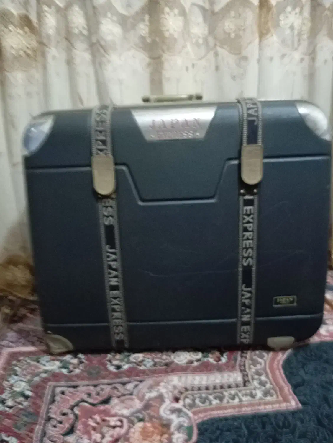 چمدان|کیف، کفش، کمربند|اهواز, کوی علوی|دیوار