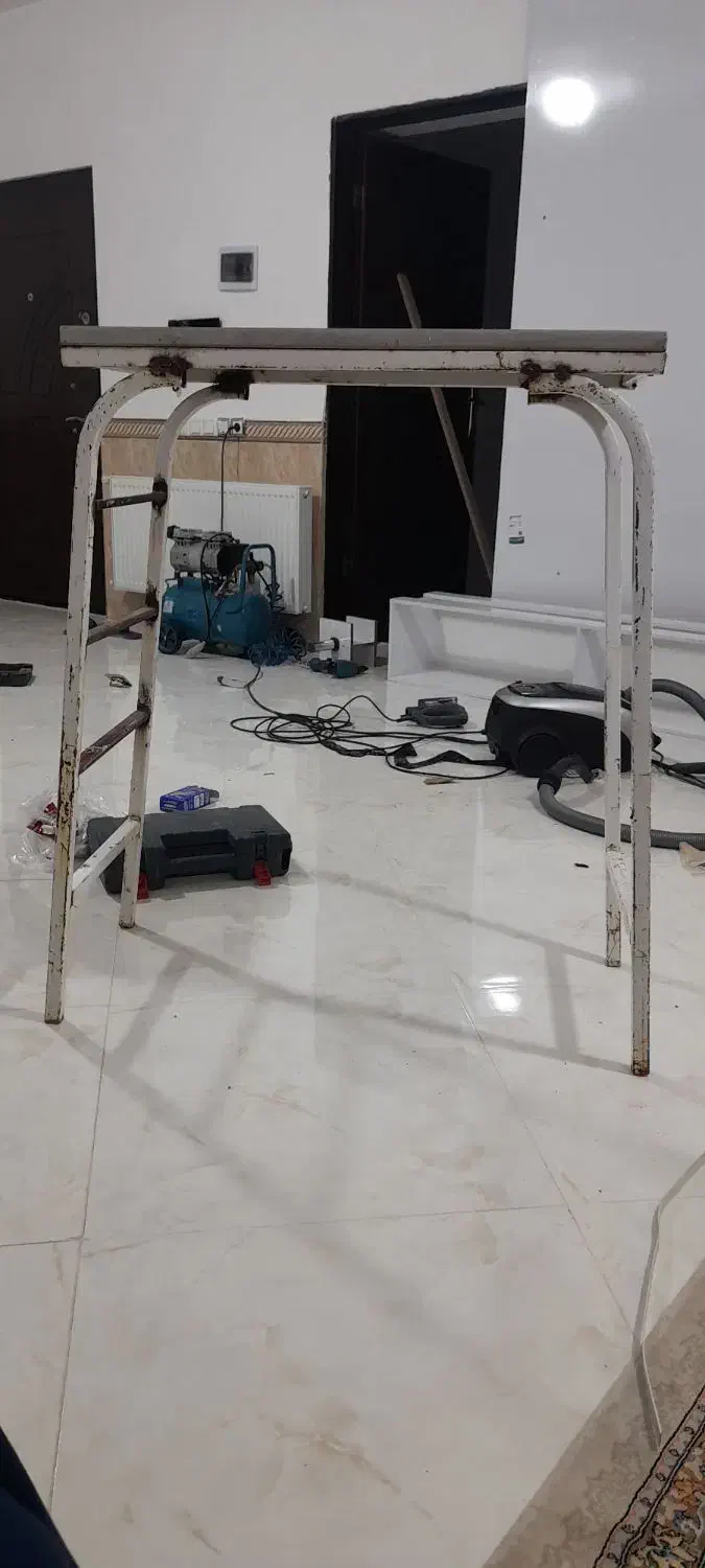 چهارپایه محکم وآهنی|ابزارآلات|ایوان, |دیوار