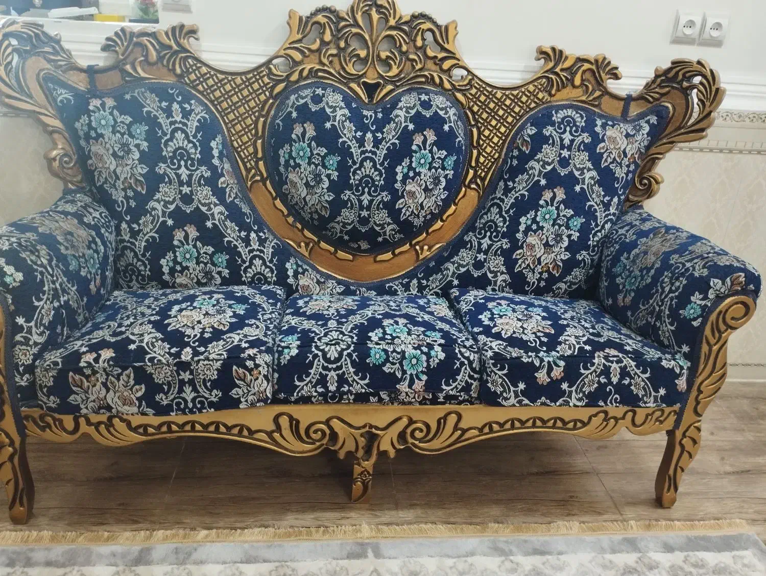 مبل سلطنتی رنگ سرمه ای|مبلمان خانگی و میز عسلی|بندرعباس, |دیوار