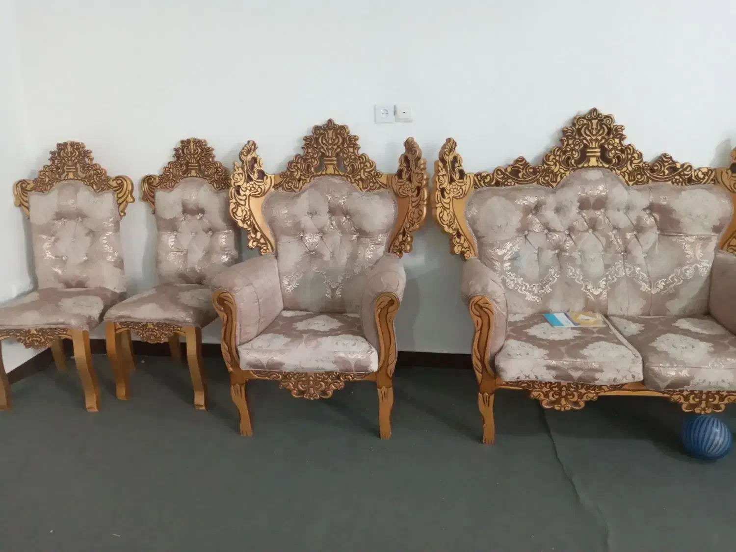 فروش فوری فوری|مبلمان خانگی و میز عسلی|باغستان, |دیوار