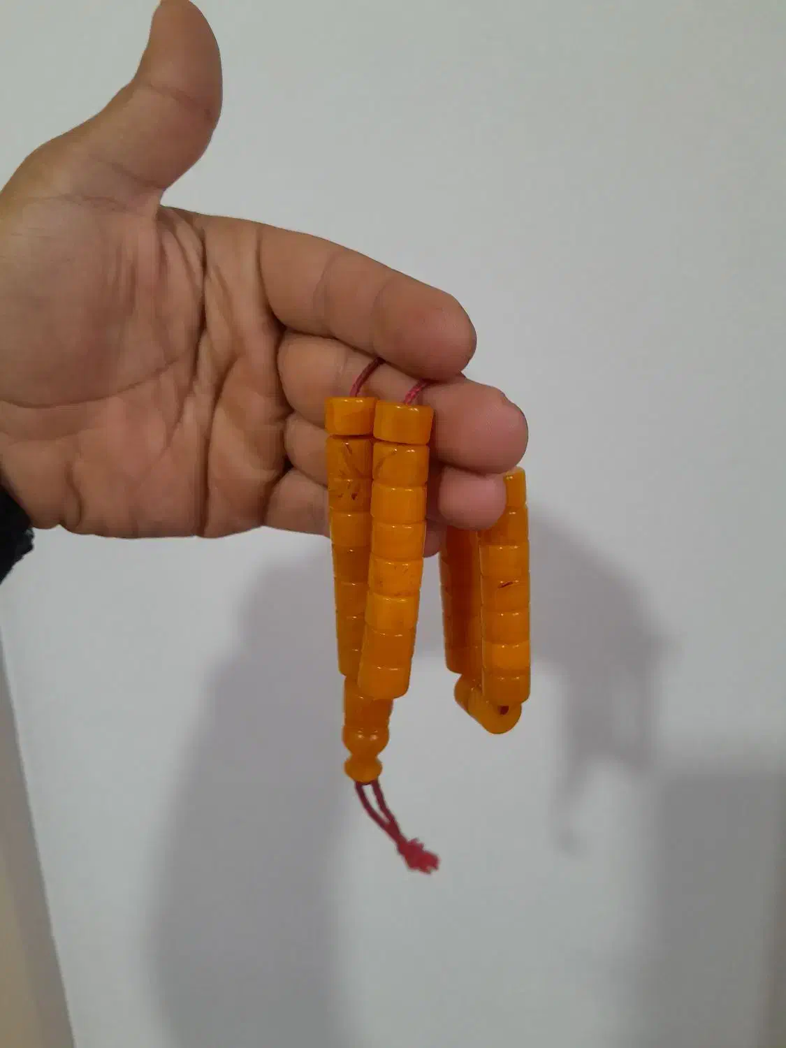 تسبیح کهربا|کلکسیون اشیاء عتیقه|تبریز, |دیوار