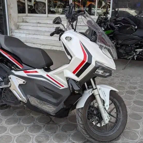 موتور AGV150 BOX کویر|موتورسیکلت|بندرعباس, |دیوار