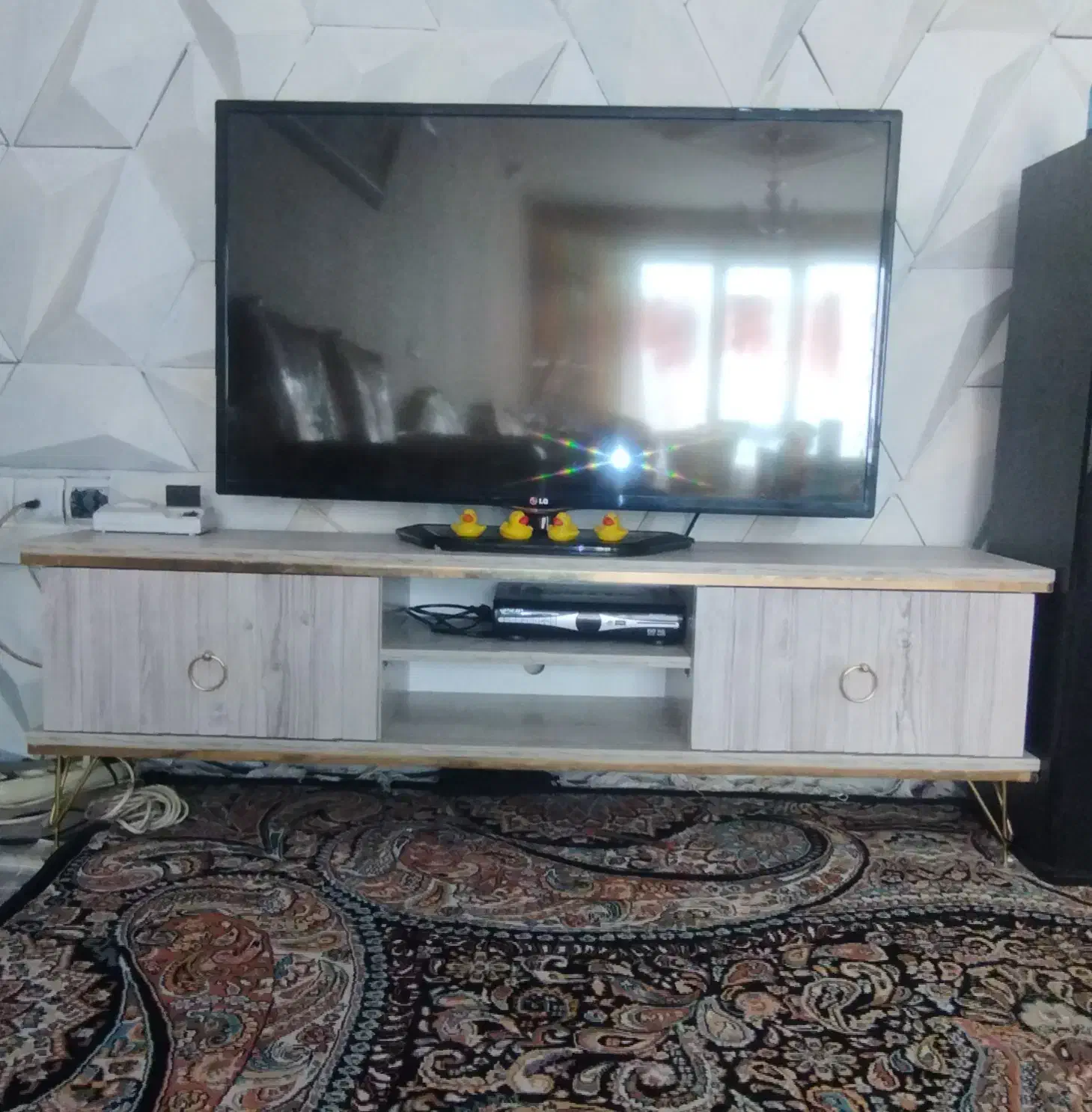 میز تلویزیون نو و دراور  باکس آرایش|میز تلویزیون|قزوین, |دیوار