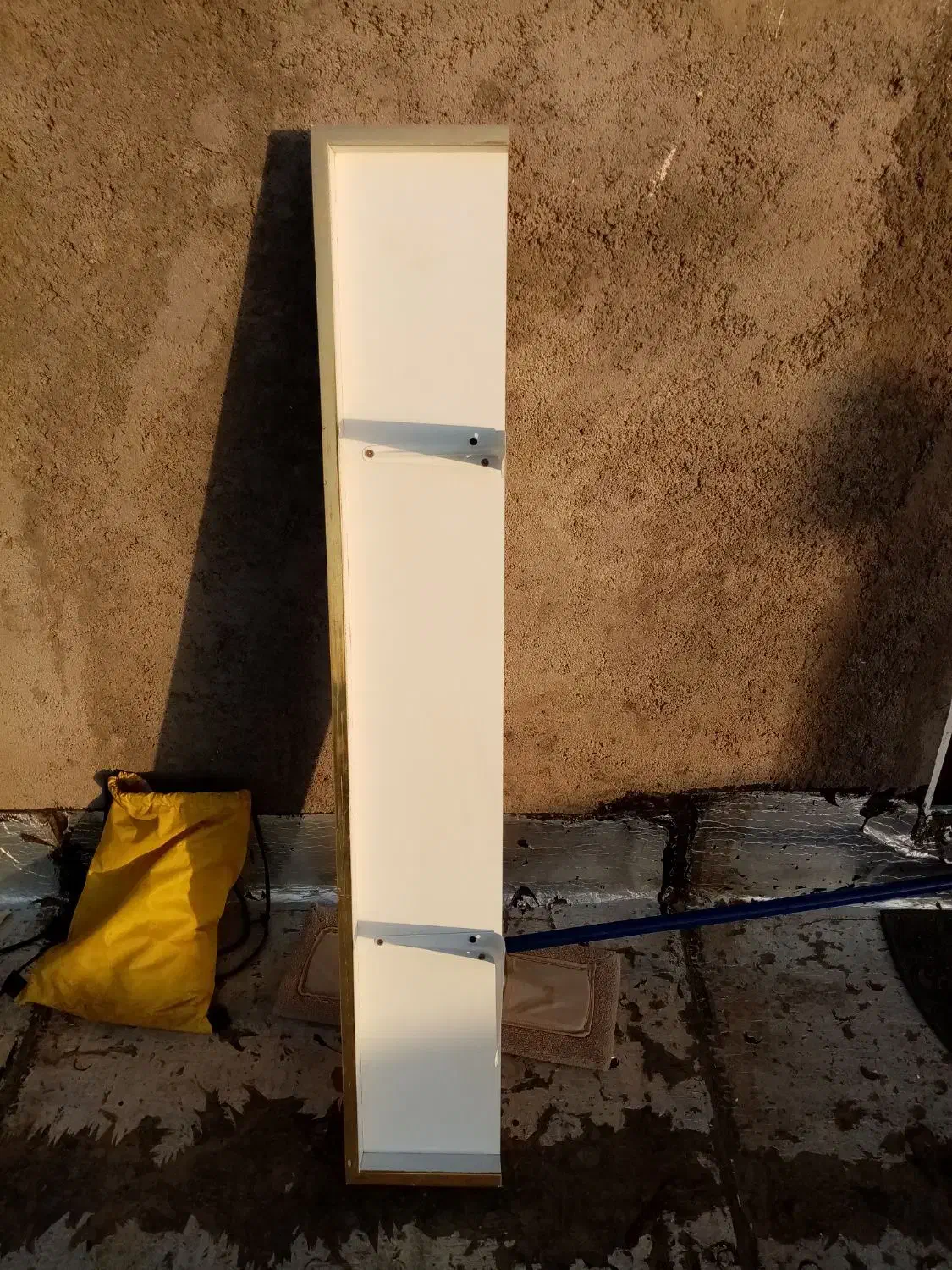 فروشی|کتابخانه، شلف، قفسههای دیواری|تربت جام, بیست متری منبع آب|دیوار