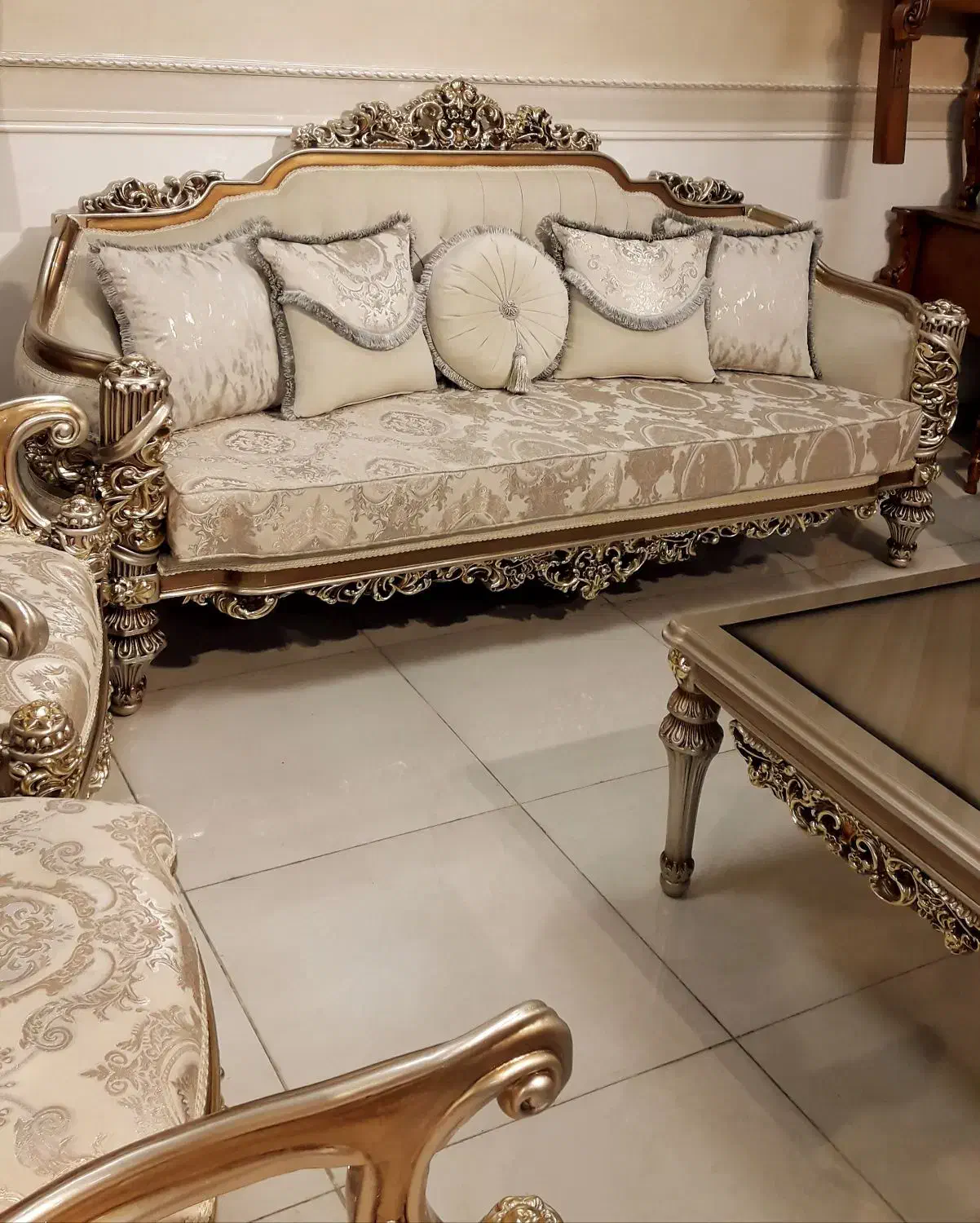 تولیدی مبلمان کریمی|مبلمان خانگی و میز عسلی|اردبیل, |دیوار