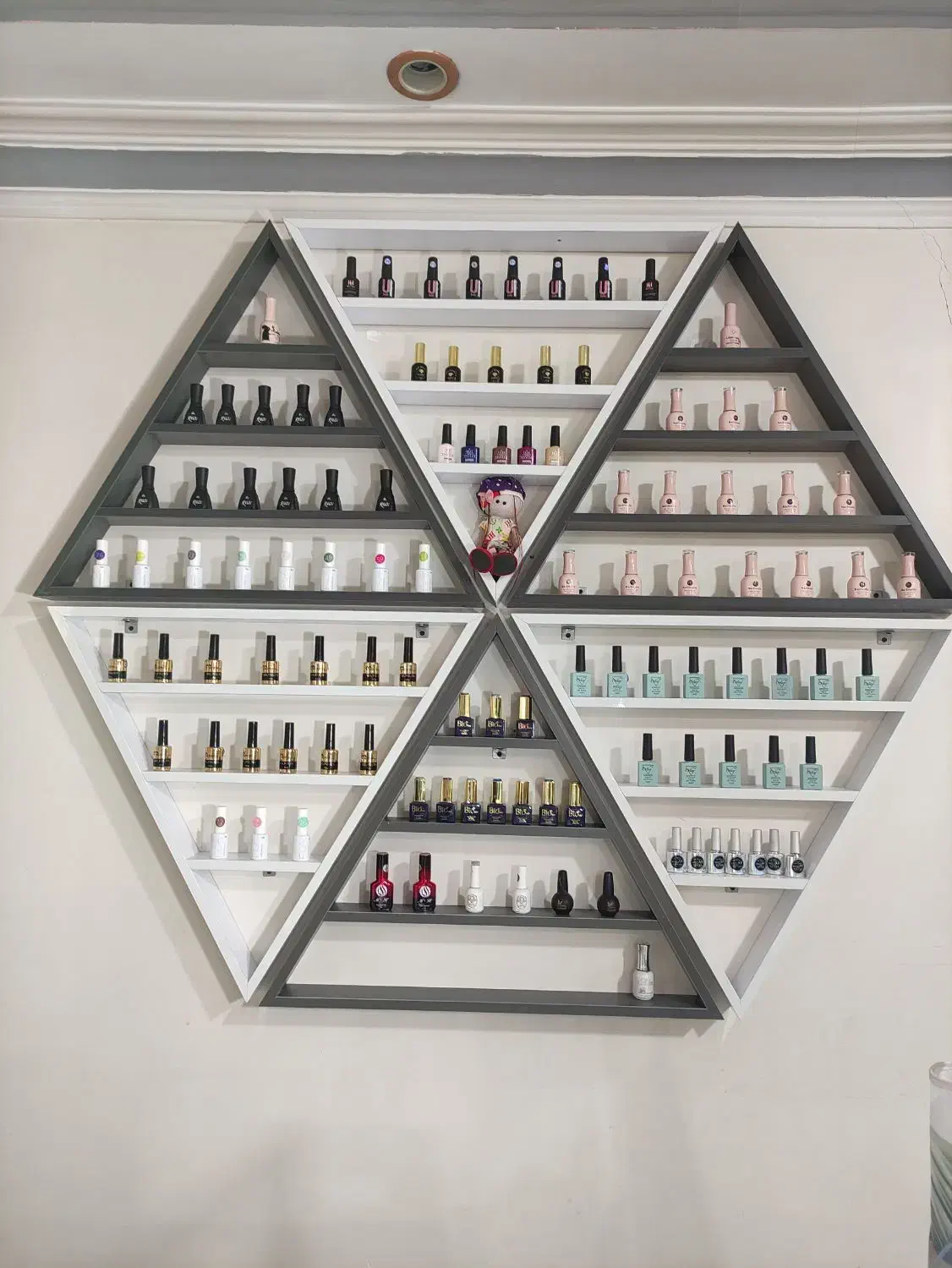 سرشور،صندلی میکاپ،آینه قدی،استند لاکژل|آرایشگاه و سالن‌های زیبایی|فردیس, ثابتی|دیوار