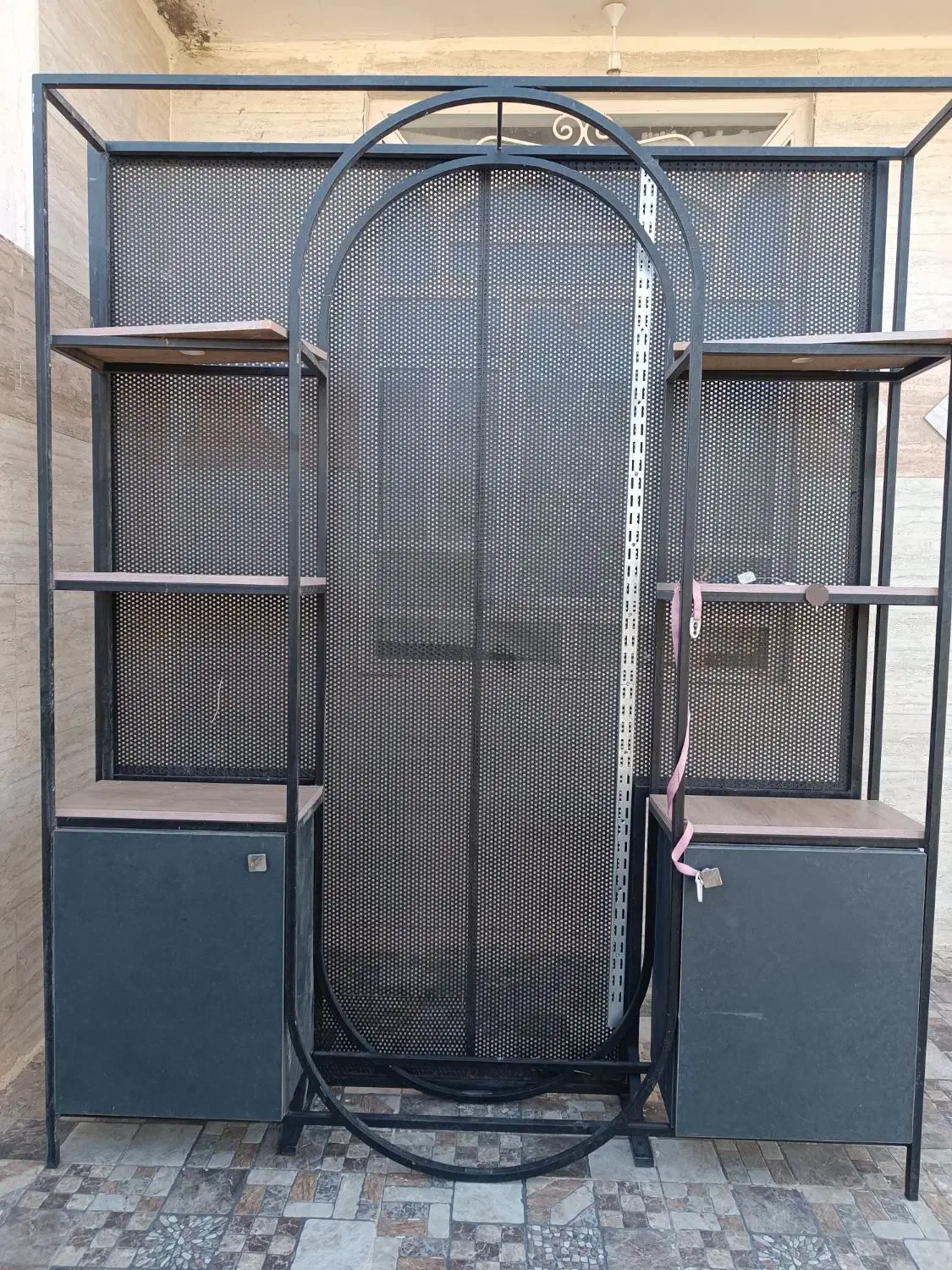 یک عدد ویترین شیک مخصوص مغازه|فروشگاه و مغازه|رومشکان, |دیوار