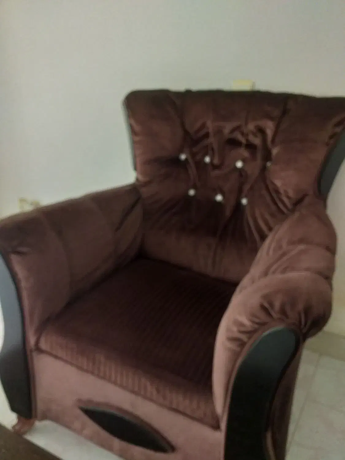 مبل تک نفره مخمل|مبلمان خانگی و میز عسلی|نور, |دیوار