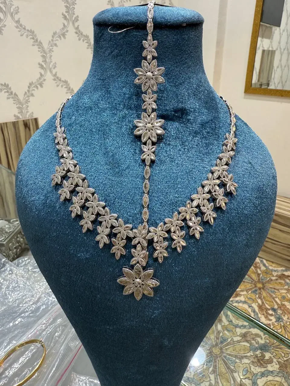 فروش سرویس طلا فقط با ۲ درصد گوشواره داره|جواهرات|تهران, صد دستگاه|دیوار