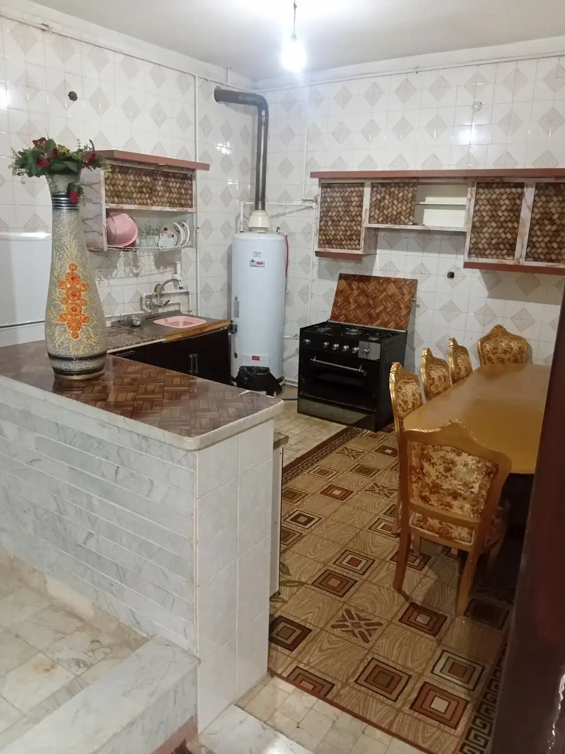 سوییت ۱۰۰متری ویلایی بلوارطاقبستان کوی ۱۲۲|اجارهٔ کوتاه‌مدت آپارتمان و سوئیت|کرمانشاه, |دیوار