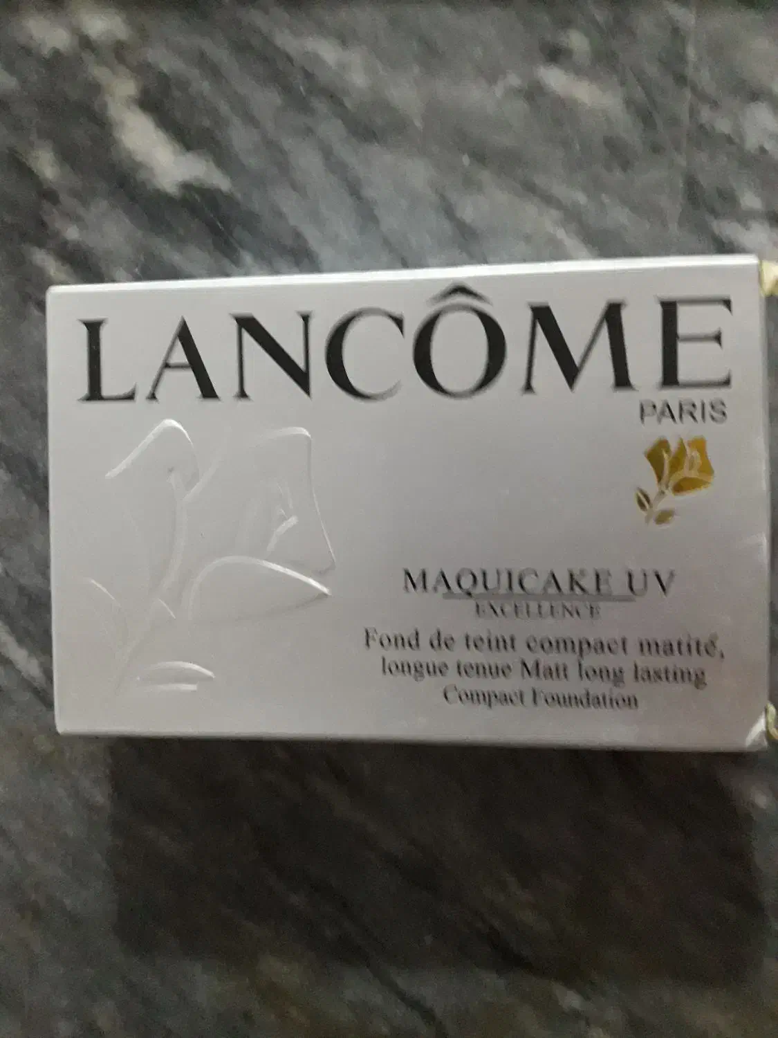 روتختی|رختخواب، بالش، پتو|رشت, جانبازان|دیوار