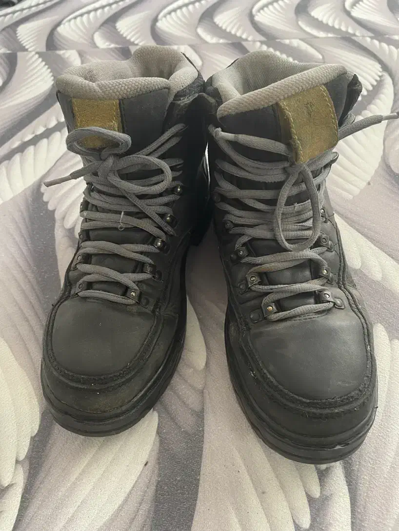 کفش کوهنوردی سایز 42|کیف، کفش، کمربند|مراغه, |دیوار