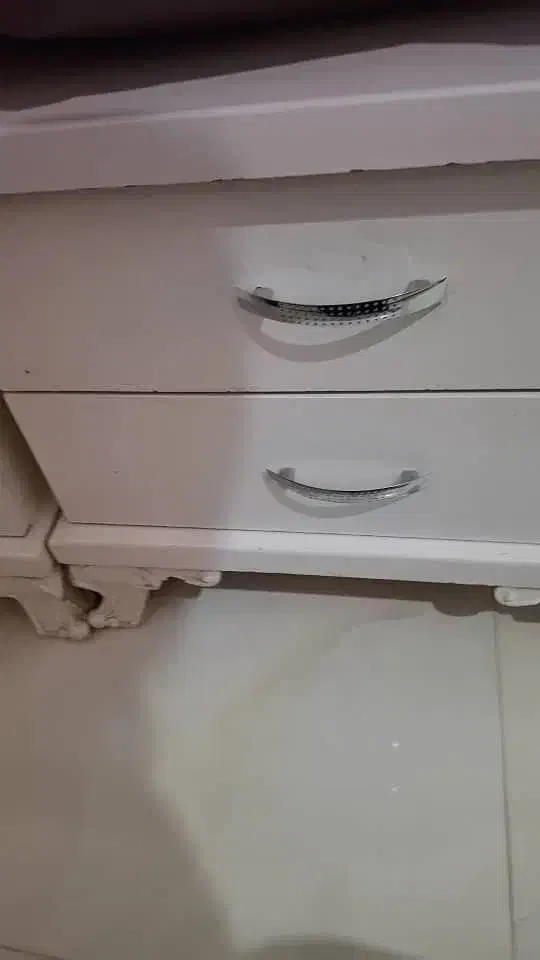 تختخواب دونفره|تخت و سرویس خواب|هشتگرد, هشتگرد قدیم|دیوار