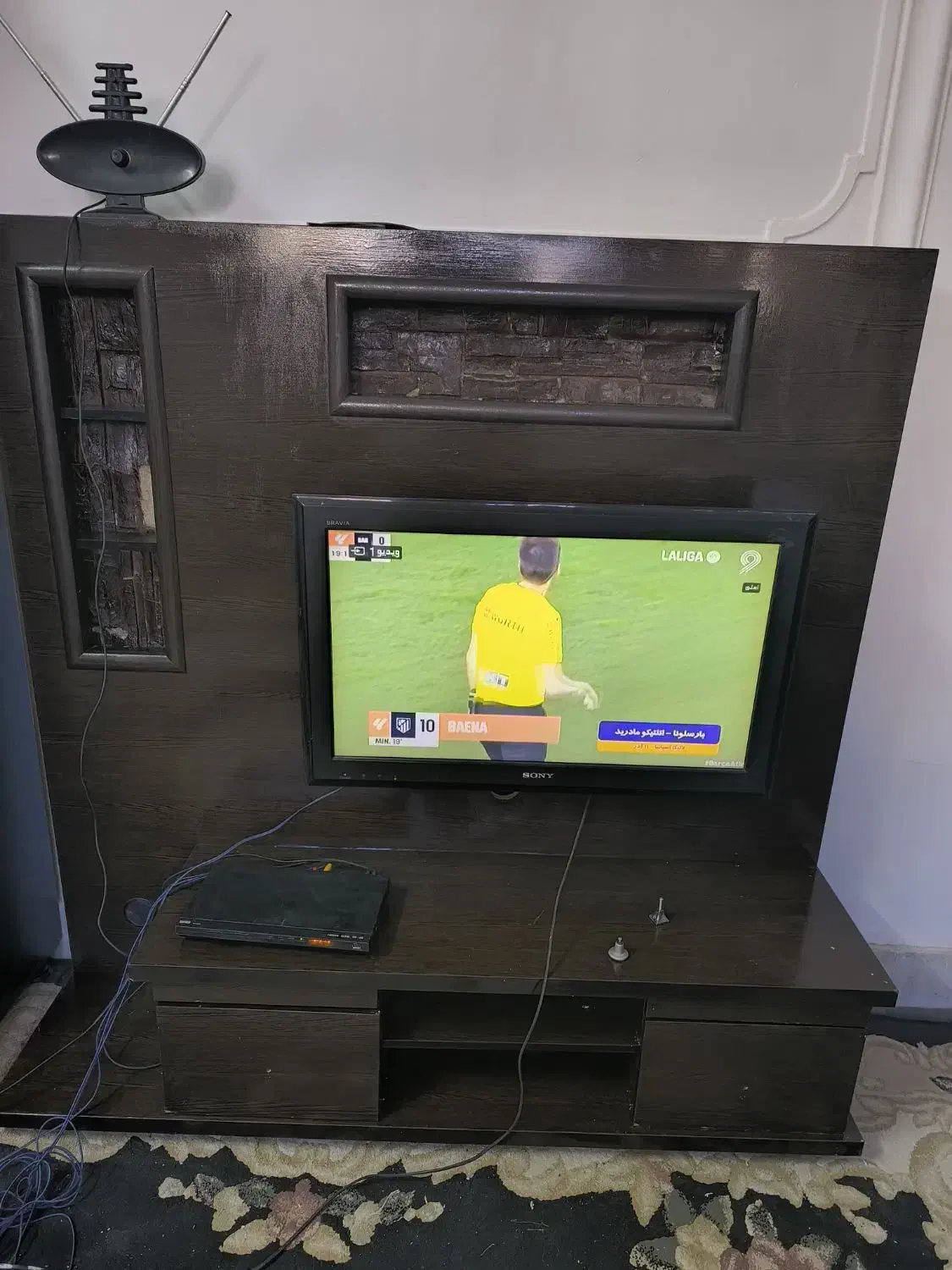 دو دستگاه تلویزیون به همراه میز|تلویزیون و پروژکتور|زاهدان, |دیوار