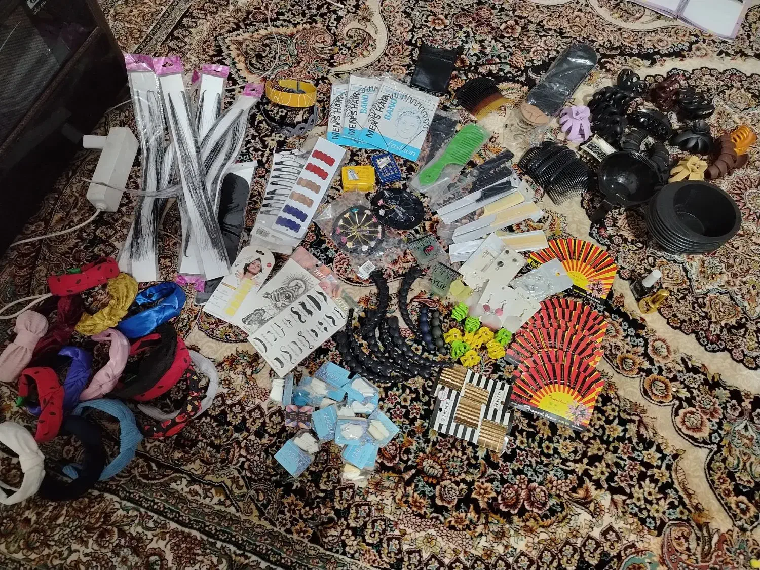 وسایل مغازه خرازی|زیورآلات و اکسسوری|مشهد, چهارچشمه|دیوار