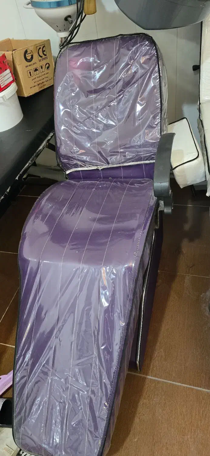 صندلی سالن زیبایی|آرایشگاه و سالن‌های زیبایی|آبدانان, |دیوار