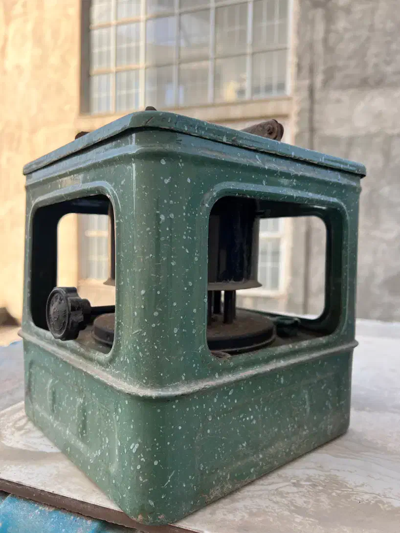 ۲ عدد چراغ نفتی سالم / مناسب مسافرت|کوهنوردی و کمپینگ|مشهد, وکیلآباد|دیوار