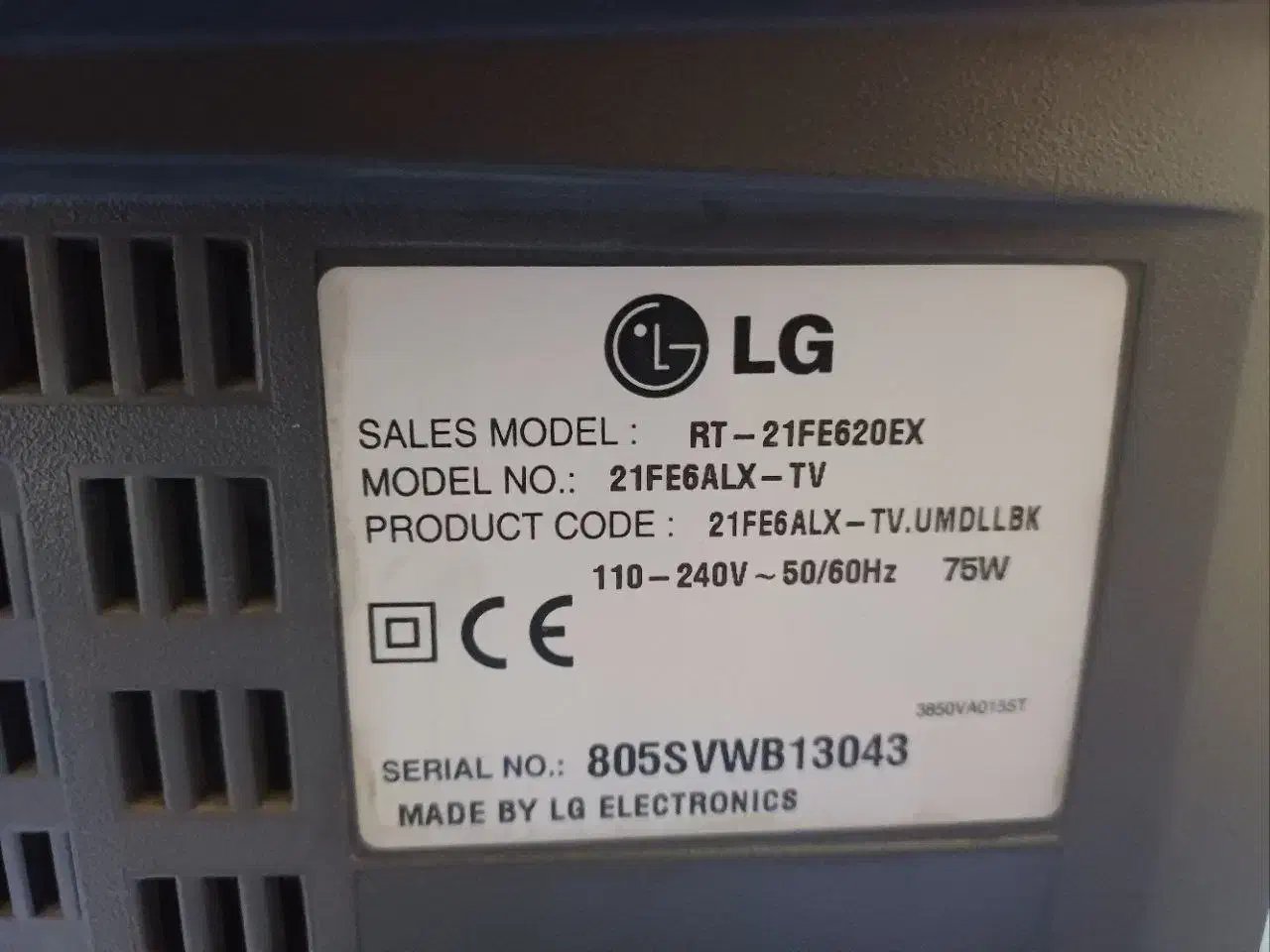 تلویزیون صفحه تخت  ۲۱ اینچ ال جی|تلویزیون و پروژکتور|ارومیه, |دیوار