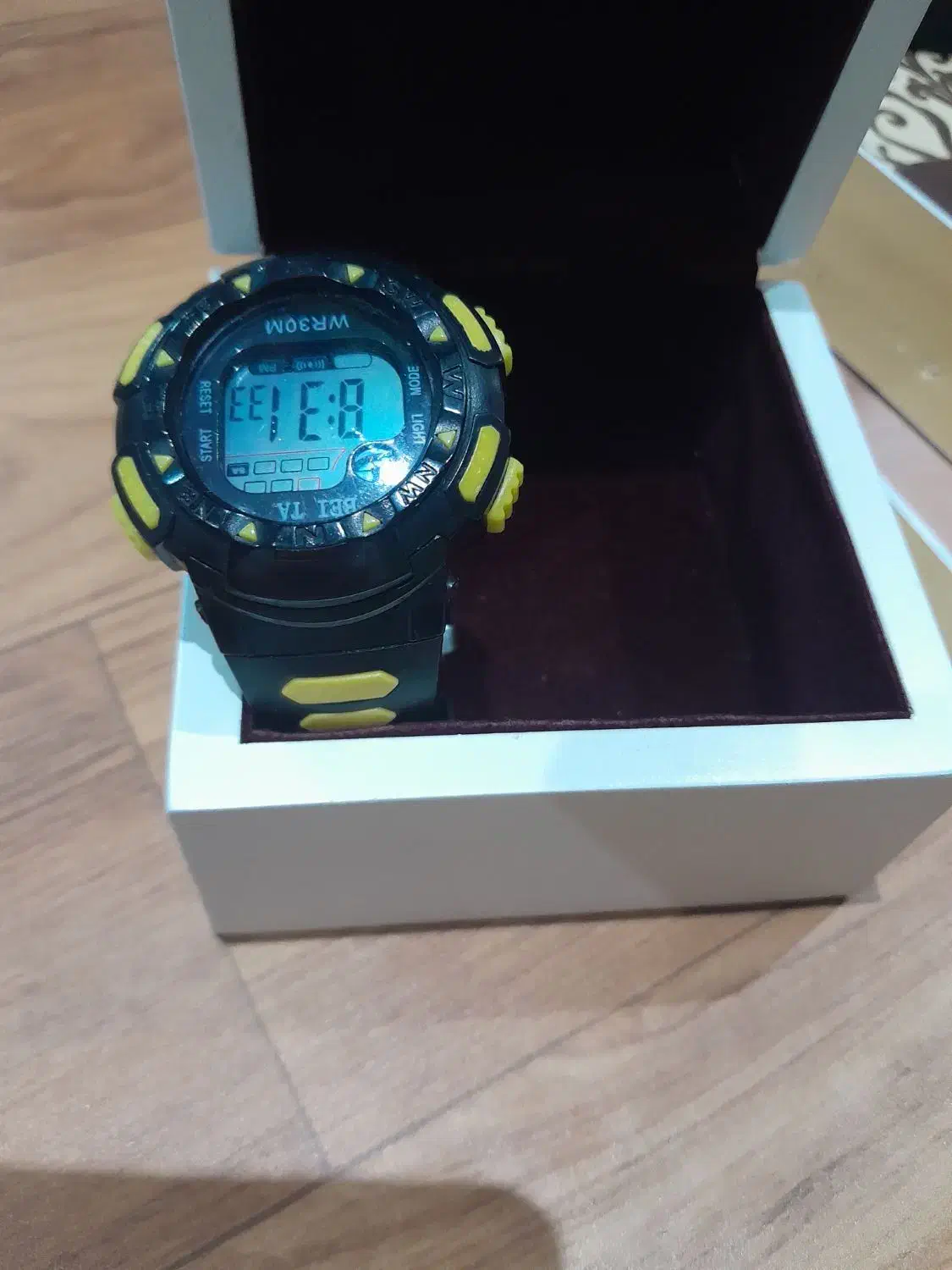 ساعت مچی|ساعت|کرج, فاز ۳ گوهردشت|دیوار