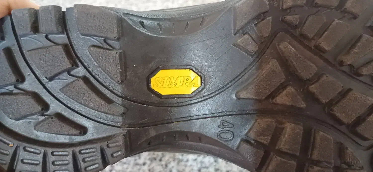 پوتین کفش کوهنوردی سایز 40 نو|کیف، کفش، کمربند|خرم‌آباد, |دیوار