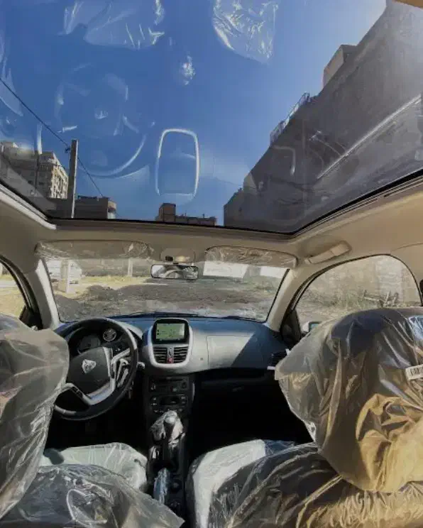 207سقف شیشه قالپاق دارای کارت طلایی|خودرو سواری و وانت|کرمانشاه, |دیوار