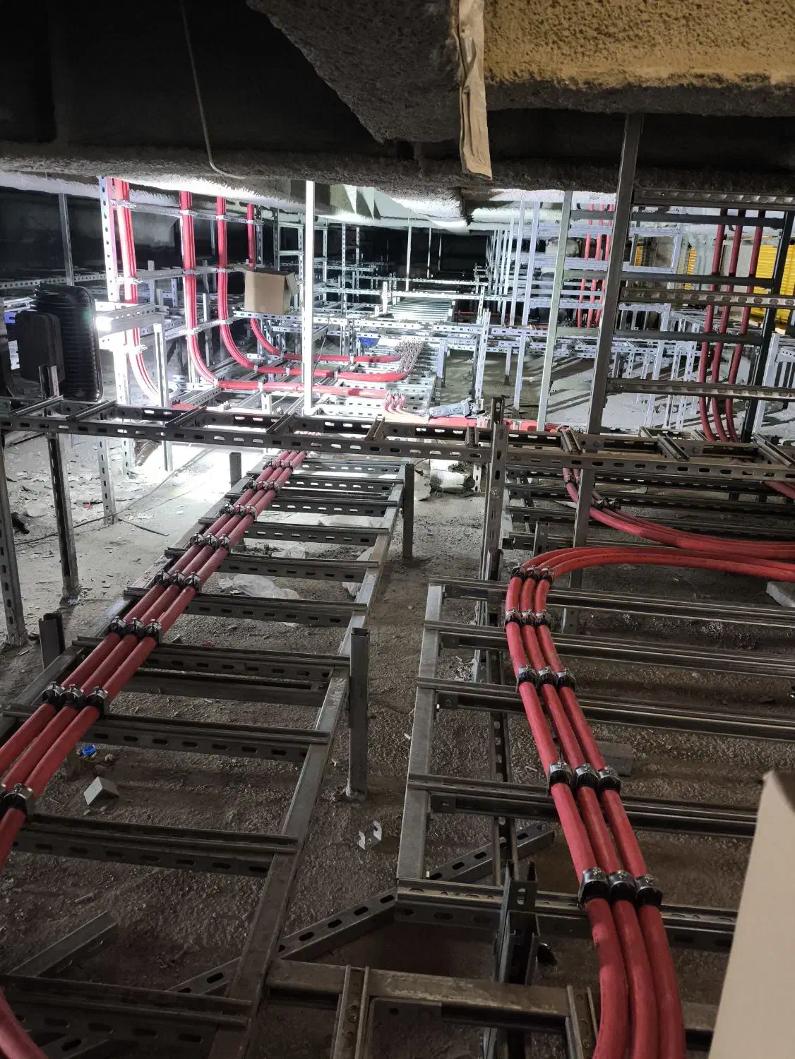 برقکار ماهر و نیمه ماهر|استخدام صنعتی، فنی، مهندسی|تهران, گاندی|دیوار