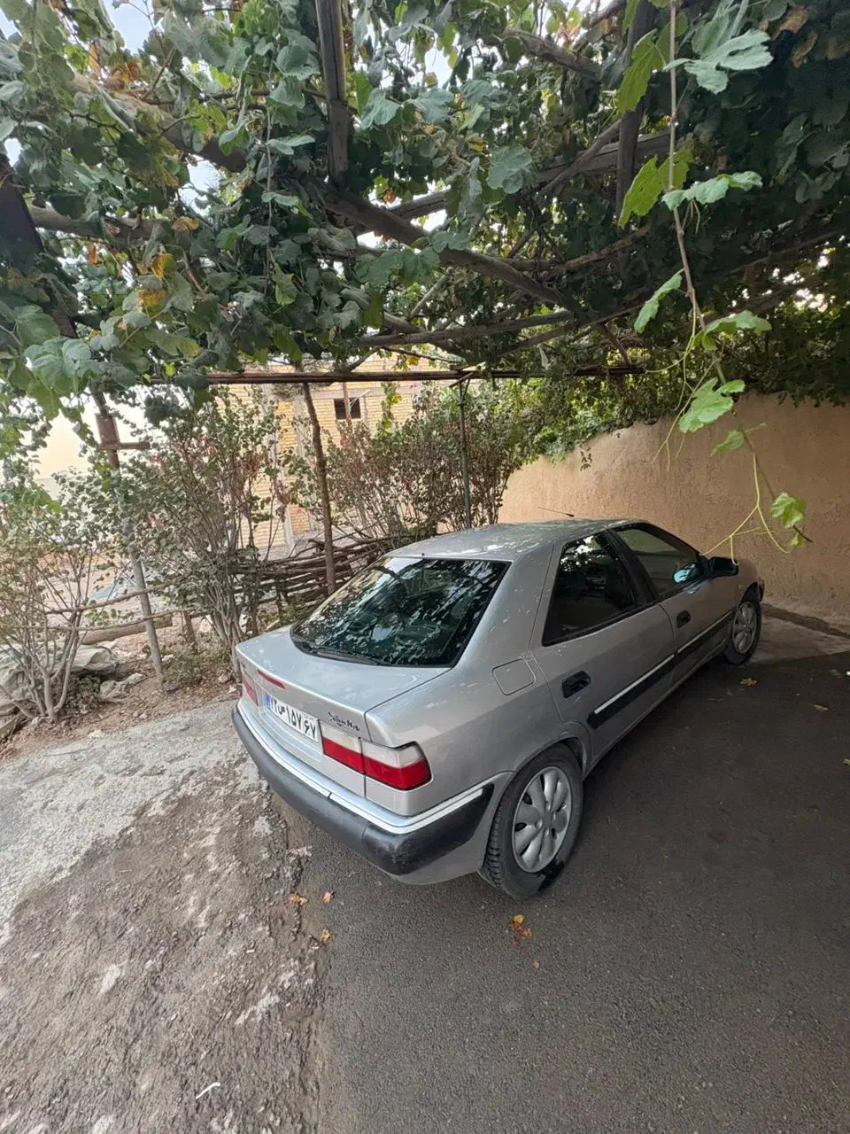 زانتیا۸۴بی رنگ|خودرو سواری و وانت|فولادشهر, زاینده رود|دیوار