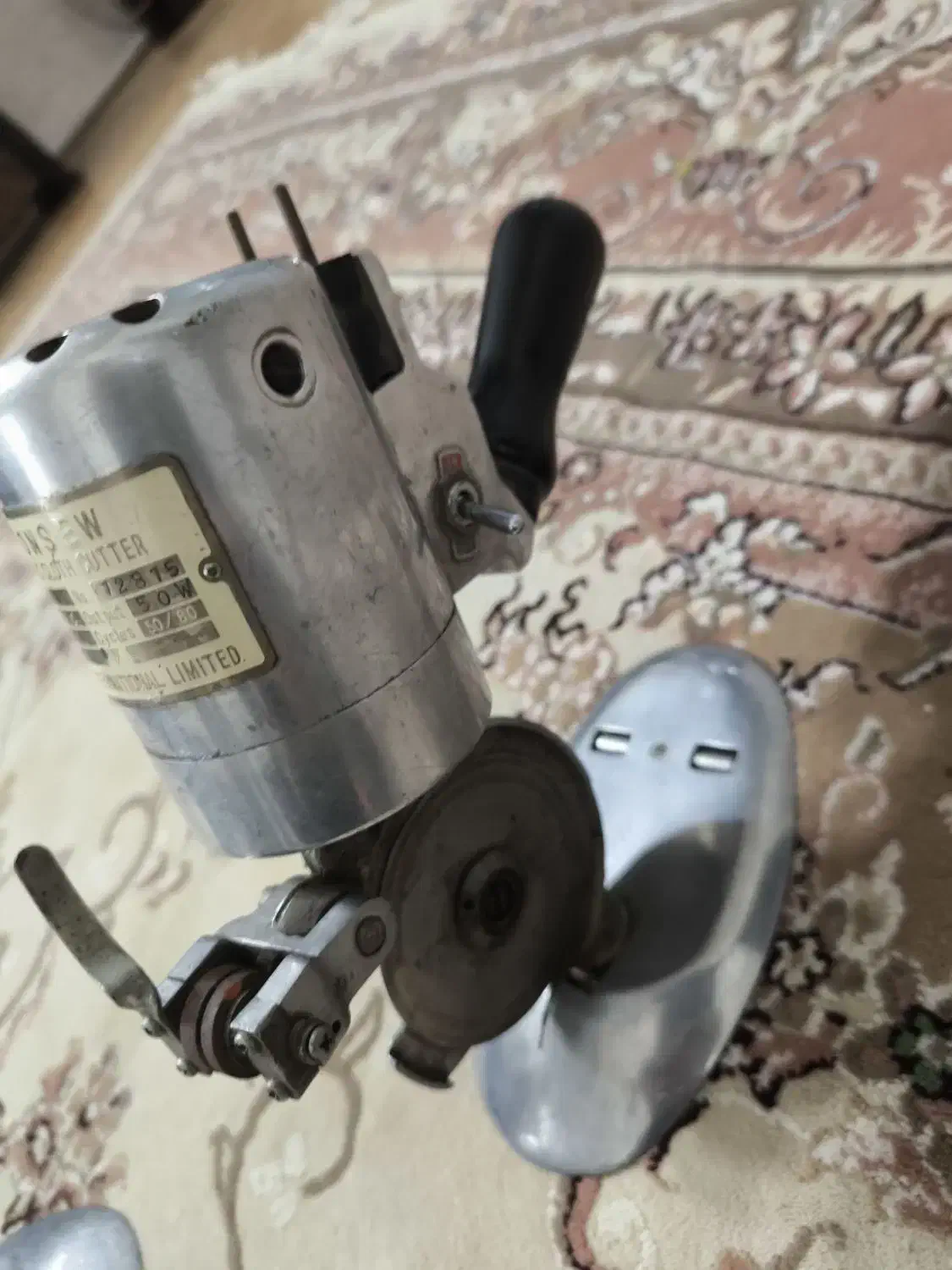 قیچی برقی|لوازم خیاطی و بافتنی|تهران, اسفندیاری|دیوار