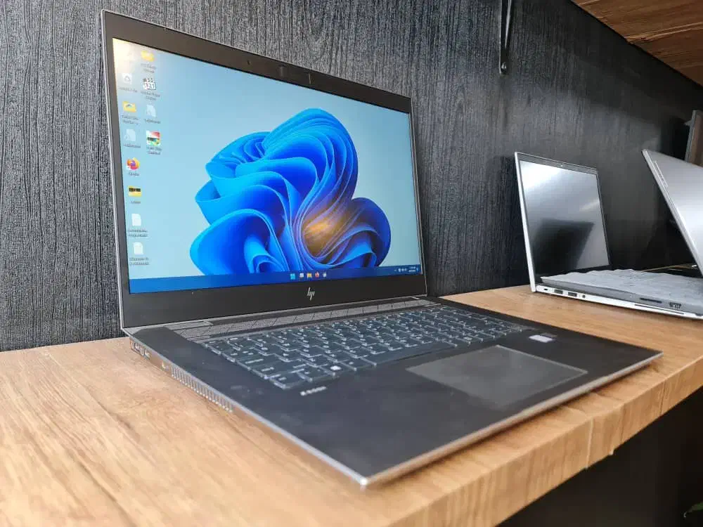 لپتاپ فوق باریک Hp zbook گرافیک ۴ رم ۳۲|رایانه همراه|شیراز, فرگاز|دیوار
