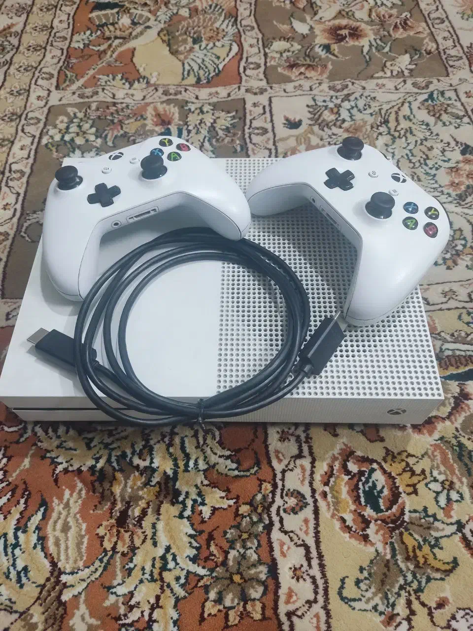 Xbox one s در حد نو کم کار ب شرط|کنسول، بازی ویدئویی و آنلاین|مشهد, ایثارگران|دیوار
