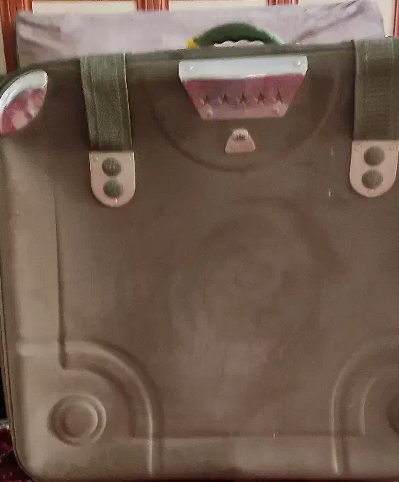 چمدان مسافرتی بزرگ|کیف، کفش، کمربند|تبریز, |دیوار