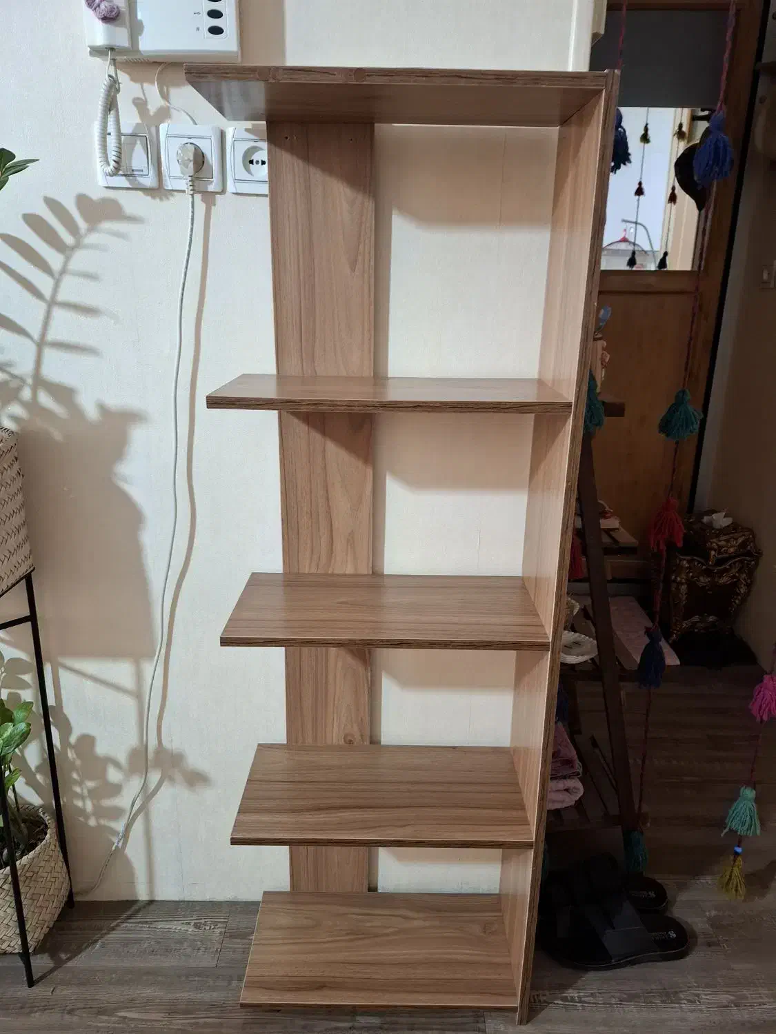 کتابخانه یا استند گل|کتابخانه، شلف، قفسههای دیواری|خمینیشهر, |دیوار