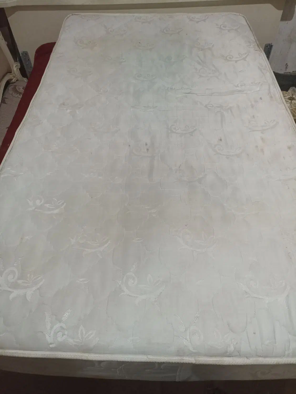 تشک تخت دونفره لازمم نمی شه می خوام بفروشم|تشک تختخواب|کردکوی, |دیوار