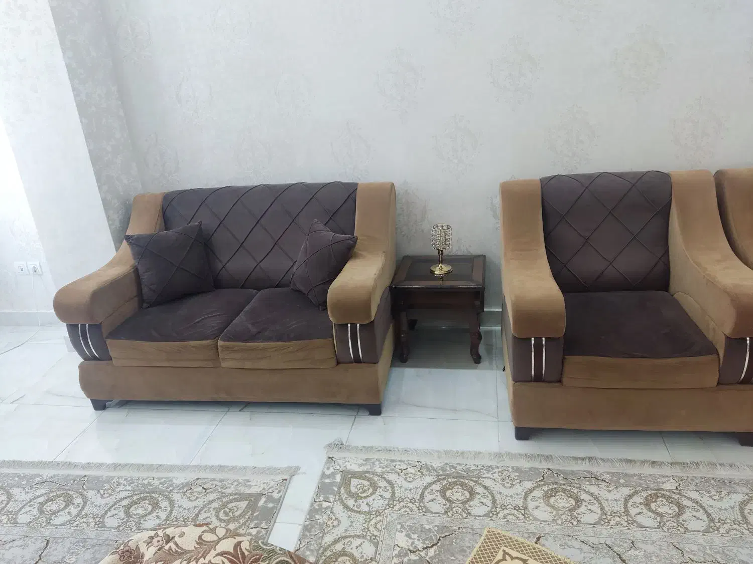 مبل ۷نفره زیبا و باکلاس|مبلمان خانگی و میز عسلی|سنندج, |دیوار